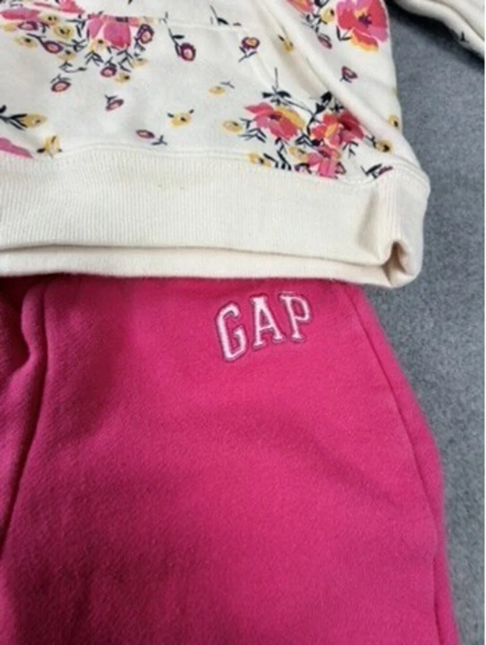 GAP Toddler Girls Hoodie Jogger Set 18-24 Months 2T Floral Pink White